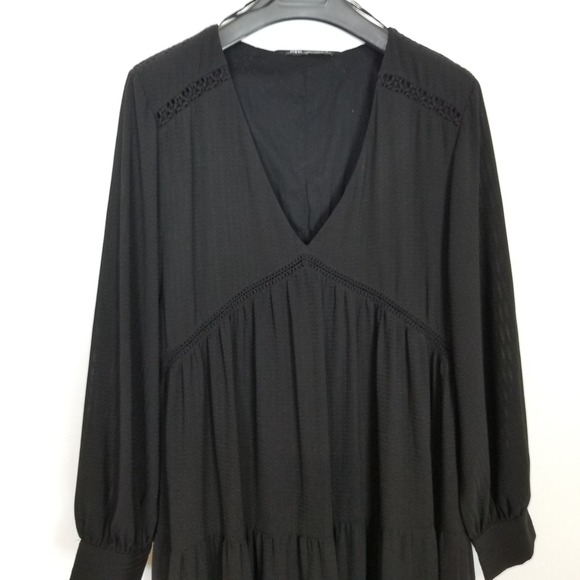 Zara Women Textured Midi Tiered Dress Sz L Black V Neck Boho Relaxed Vacation - Picture 3 of 9